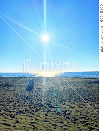 大海和仲夏太陽 大海和仲夏太陽 99640160