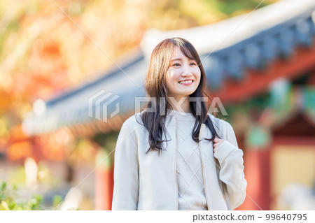 Girls' trip travel young woman 99640795