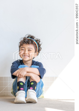 spring child lifestyle expression health 99641937