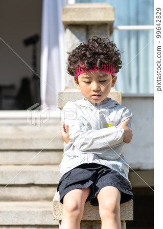 spring child lifestyle expression health 99642829