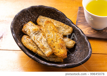 Nori Kaki Mochi Nori Kaki Mochi 99645078