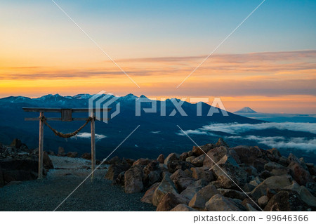Dawn of Kurumayama (View of Yatsugatake and Mt. Fuji from Kurumayama Shrine) Dawn of Kurumayama (View of Yatsugatake and Mt. Fuji from Kurumayama Shrine) 99646366