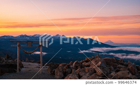 Dawn of Kurumayama (View of Yatsugatake and Mt. Fuji from Kurumayama Shrine) Dawn of Kurumayama (View of Yatsugatake and Mt. Fuji from Kurumayama Shrine) 99646374