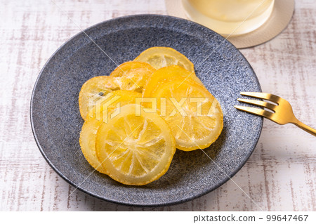 Sliced lemon dried fruit 99647467