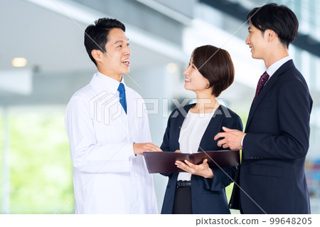 MR Research Doctor Medical Science Business Businessman Office Meeting MR Research Doctor Medical Science Business Businessman Office Meeting 99648205