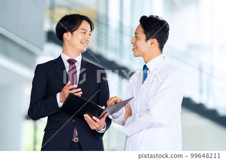 MR Research Doctor Medical Science Business Businessman Office Meeting 99648211