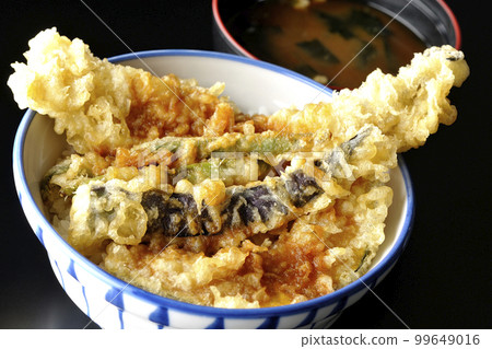 牛筋味噌湯配星鰻、茄子、南瓜和四季豆天婦羅 99649016