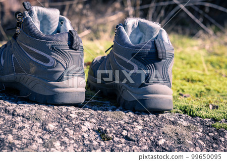 徒步鞋 99650095