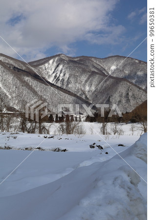 Snow, sky, stars, a trip to feel the winter scenery The winter sky is easy to change Amenimo makezu Kenji Miyazawa 99650381