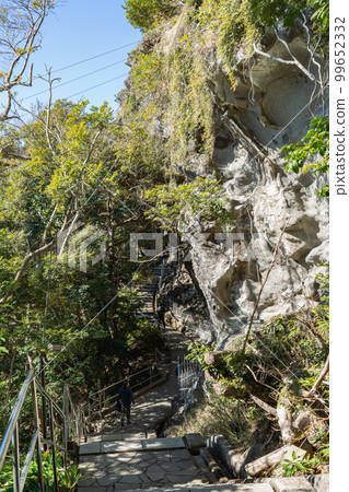 千葉縣鋸山岩壁和登山步道(佛州石) 千葉縣鋸山岩壁和登山步道(佛州石) 99652332