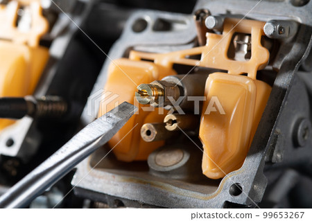 Motorcycle carburetor setting image (main jet replacement) 99653267