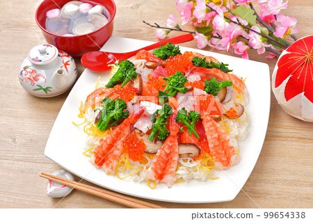 Hinamatsuri、散壽司和蛤蜊湯。慶典，散壽司，海鮮散壽司。 99654338