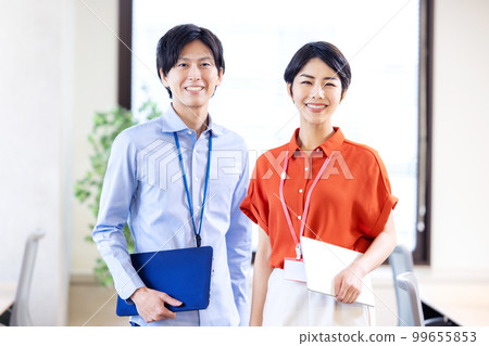 辦公室休閒男女 99655853