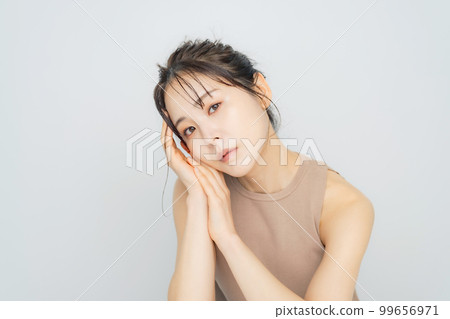 Women's beauty, skin care, cosmetics image 99656971