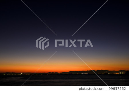 A beautiful sunset over Ise Bay 99657262