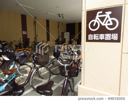 超市自行車停車場 超市自行車停車場 99658008