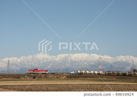 開往富山的貨運列車 99659924