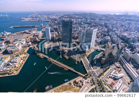 Cityscape of Yokohama in Japan View of skyduck buses running on the water. Sakuragicho Station on the right side of the screen 99662617