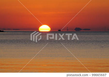 日出早晨的太陽 日出早晨的太陽 99665687