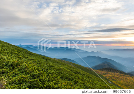 乘倉和榻榻米平的早晨 乘倉和榻榻米平的早晨 99667666