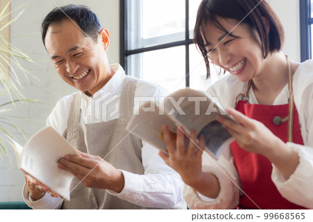 上烹飪課的男女 99668565