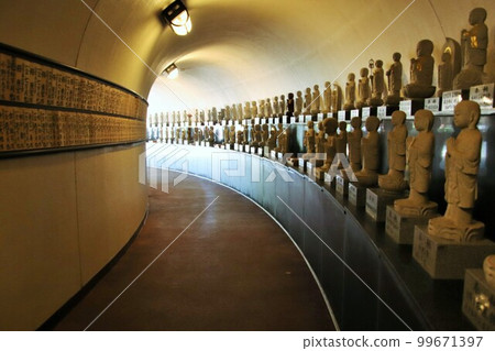 Takatsuka Atago Jizoson, Hita City, Oita Prefecture 99671397