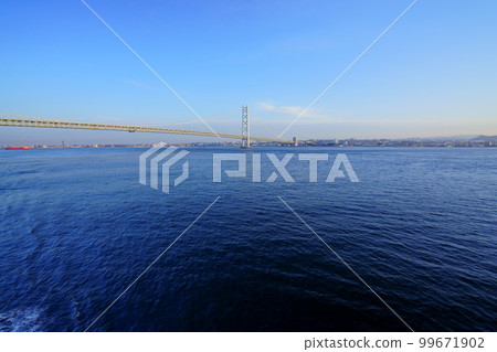 Akashi Kaikyo Bridge and Maiko direction seen from the sea Akashi Kaikyo Bridge and Maiko direction seen from the sea 99671902
