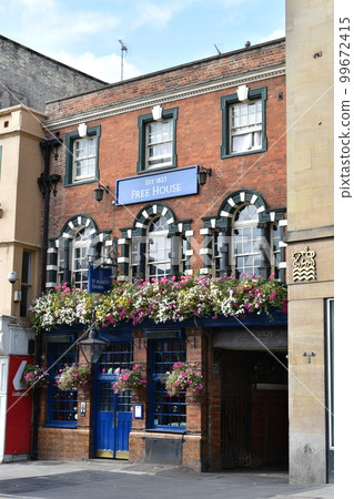 Pretty building I saw in Oxford, England Pretty building I saw in Oxford, England 99672415