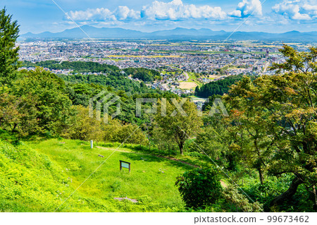 Kasugayama Castle Ruins in Niigata ~ Naoetsu seen from the mountainside ~ 99673462