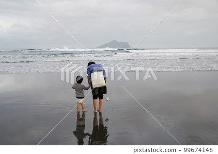 Parent and child Parent and child 99674148