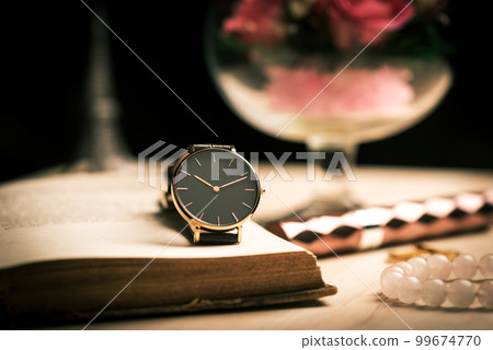 Isolate woman wristwatch Isolate woman wristwatch 99674770