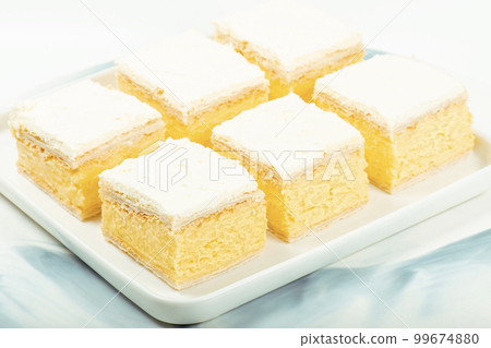 Vanilla Slice 99674880