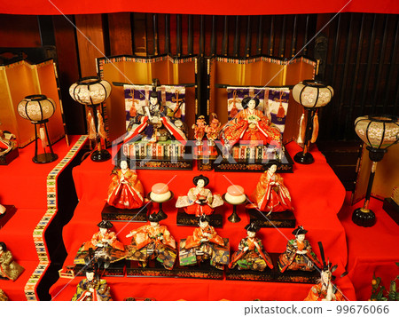Scenery with hina dolls 99676066
