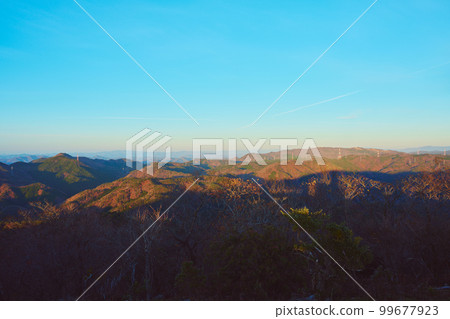 從兵庫縣小野山眺望 從兵庫縣小野山眺望 99677923