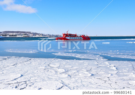 Drift ice Mombetsu Port 99680141