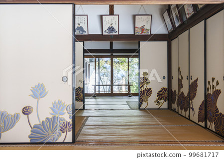 Tendai sect Shoren-in Monzeki Kachoden lotus fusuma painting (Higashiyama Ward, Kyoto City) Tendai sect Shoren-in Monzeki Kachoden lotus fusuma painting (Higashiyama Ward, Kyoto City) 99681717