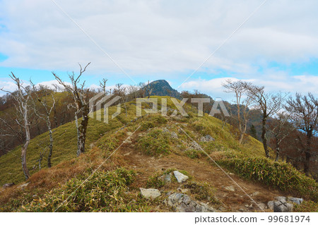 Shakagatake Mountain Trail, Nara Prefecture 99681974