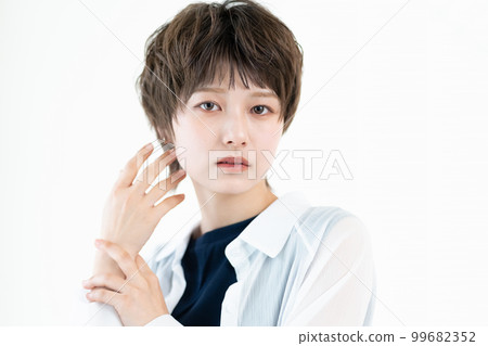 cool portrait of a young woman cool portrait of a young woman 99682352