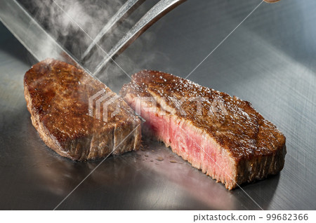 Steak Teppanyaki Steak Teppanyaki 99682366