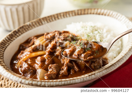 Beef sirloin hayashi rice with slowly stewed tomatoes Beef sirloin hayashi rice with slowly stewed tomatoes 99684127