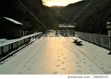 Hozugawa trolley train winter scenery Hozugawa trolley train winter scenery 99686543