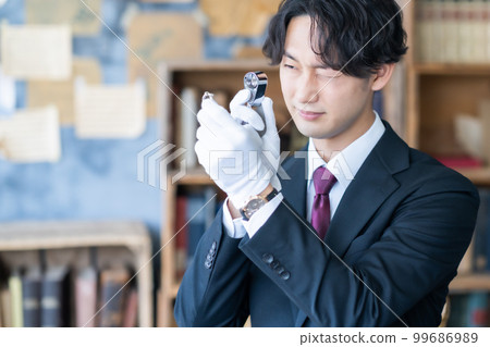 Buyer specializing in on-site appraisal of precious metals 99686989