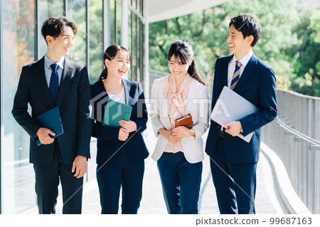 Business men and women 99687163