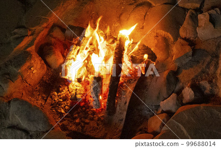 木炭之火 99688014