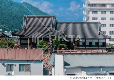 [Important Preservation District for Groups of Traditional Buildings] Tomo-cho, Taichoro in early autumn, Fukuyama City, Hiroshima Prefecture 99688254