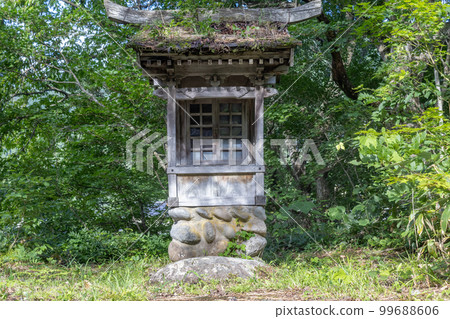Tiny local shinto shrine, Shiramine, Japan. 99688606