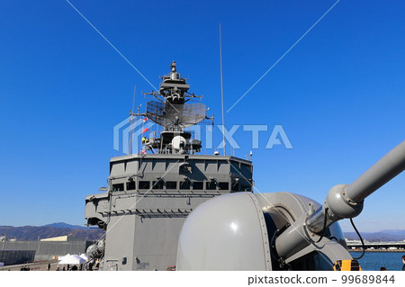 Escort ship exhibition tour 99689844