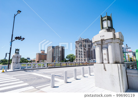 [Tonobashi] Granite new pillars with a sense of history 99690119
