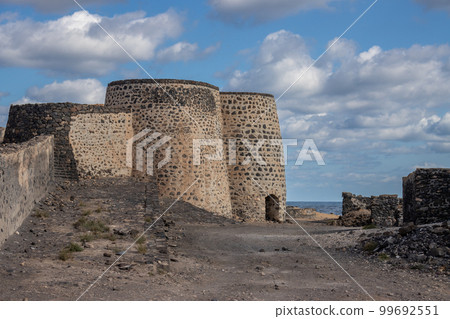 Ruin at the coast of Atlantic ocean, Hondura, Fuerteventura Ruin at the coast of Atlantic ocean, Hondura, Fuerteventura 99692551