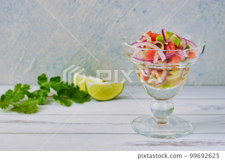 墨西哥酸橘汁醃魚 99692625